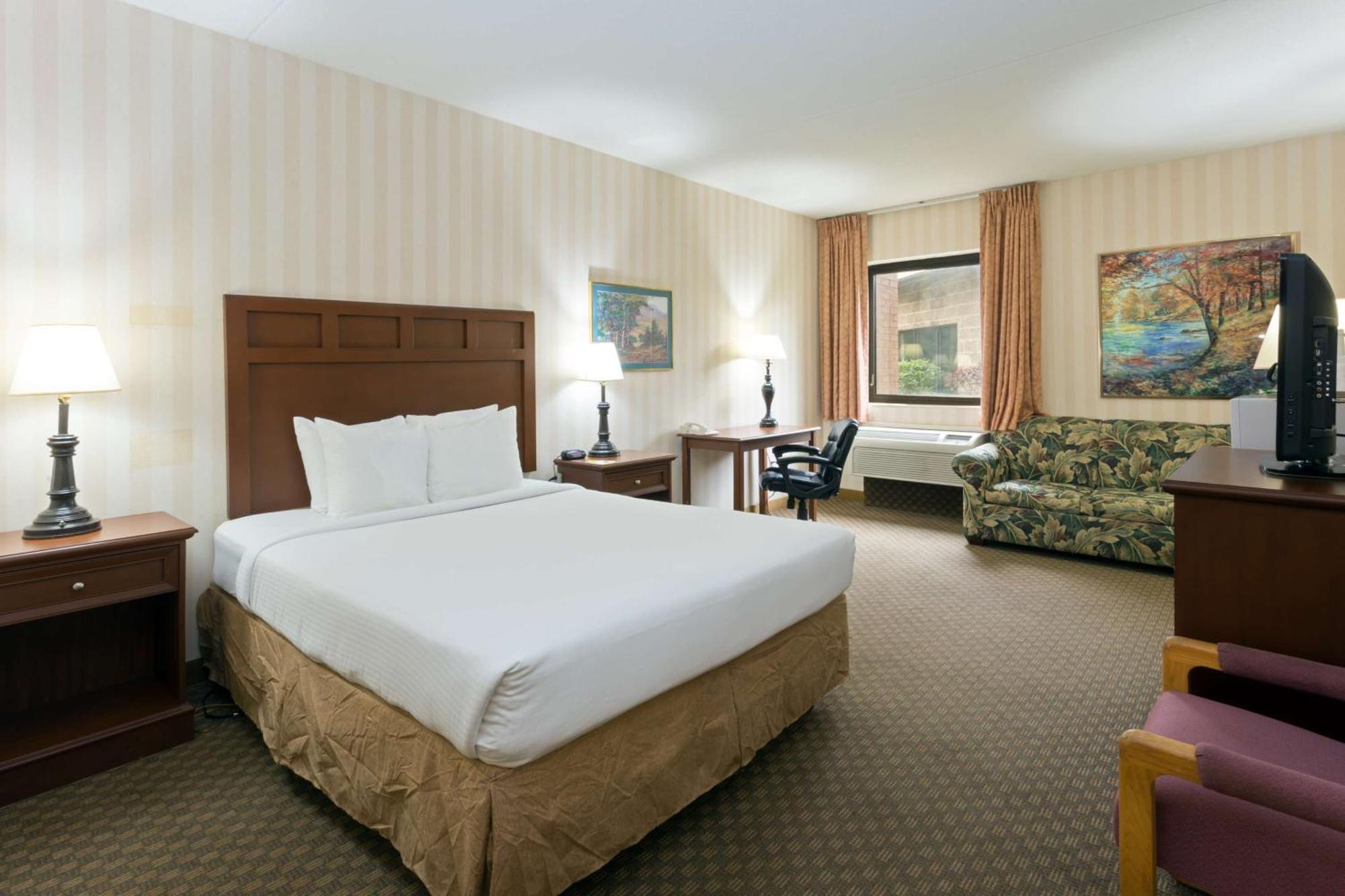 Days Inn & Suites By Wyndham Northwest Indianapolis Eksteriør billede